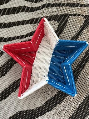 🆕Tabletops Gallery Patriotic Woven Star Basket